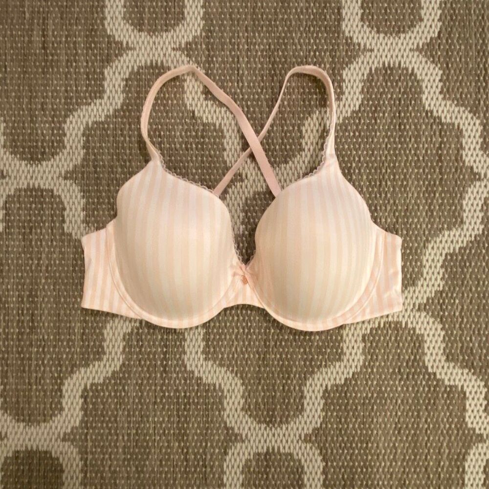 Victoria’s Secret body by Victoria lined perfect coverage bra size 38C